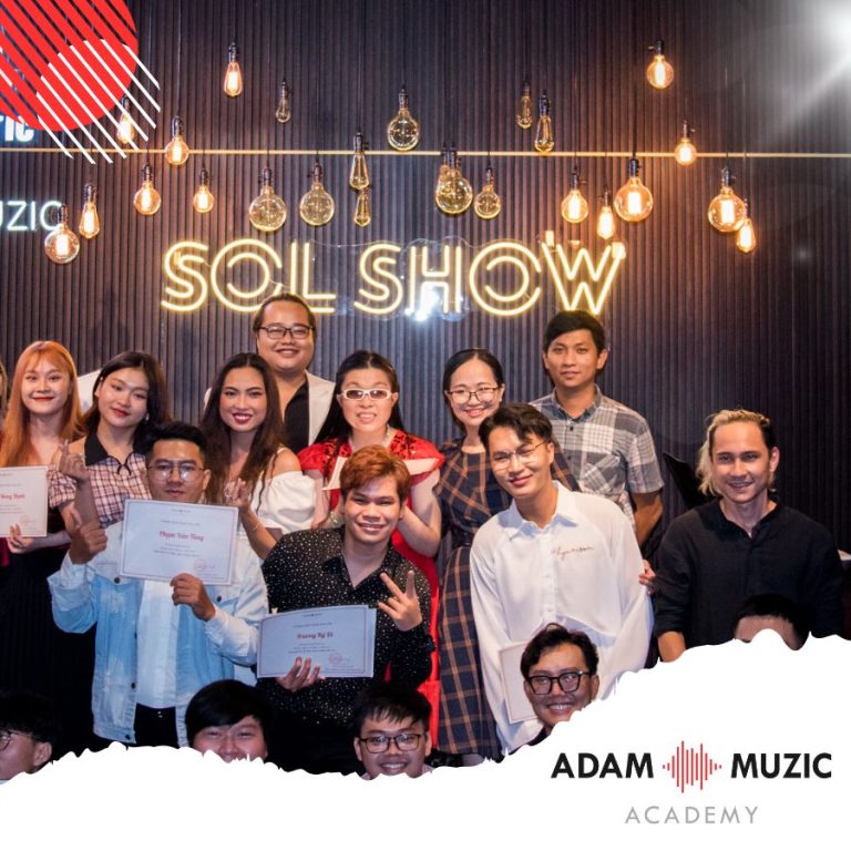 Show diễn cuối khoá - Adam Muzic