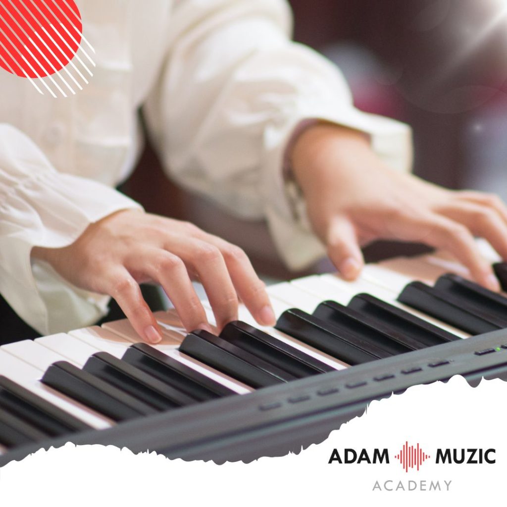 Piano đệm hát - Adam Muzic